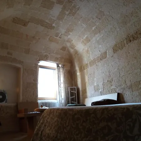 Trinita 14 Bed & Breakfast 2*